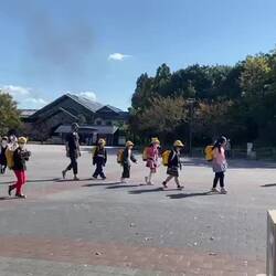 בדרך לביתספר