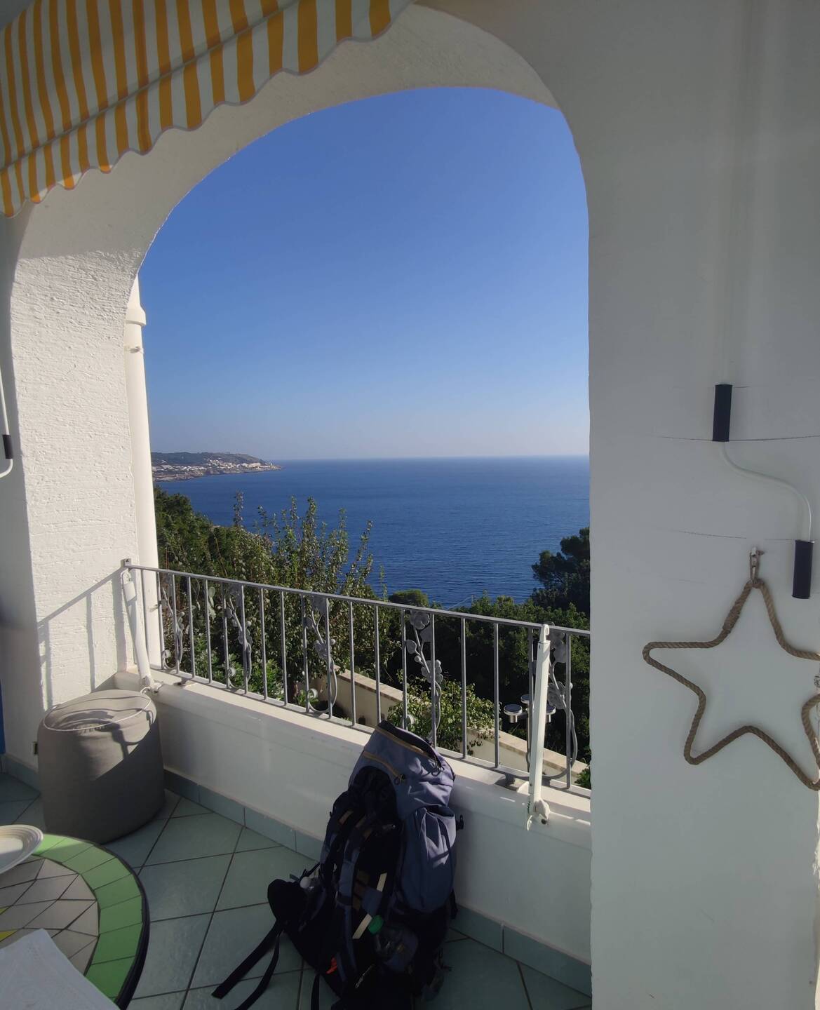 Vue depuis la terrasse de notre chambre à Castro