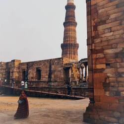Minareto con dama