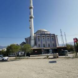 Im Untergeschoss der Moschee - ein Supermarkt