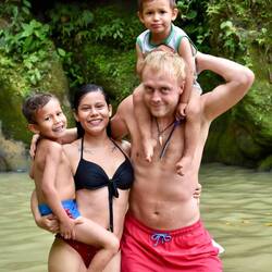 Theo Pilar Lian und Paul