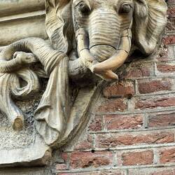 Lovely sculpture work everywhere