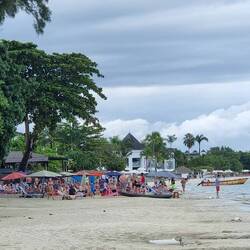 Tuigäste beim Strandaufenthalt