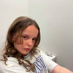 Ich sollte Milli schminken