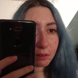 Questa è quasi figa tra l'altro, taffaq