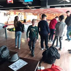 28/10 Bowling con i bambini a cui fa tutoraggio Carla e gli amici. Non mi calcolavano, volevo morire