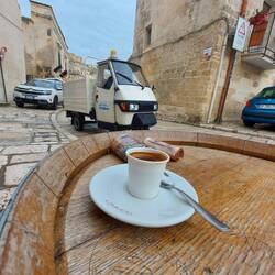 Il y a aussi le café correcto
