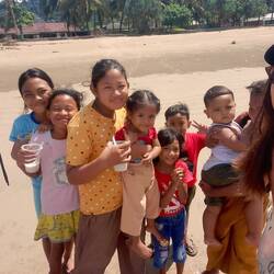 Those cute kids who asked for pictures