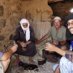 Tee mit dem Wächter und unserem Führer