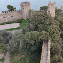 Begehbare Wehrmauer von Turm zu Turm