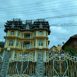Hunedoara Gypsy Palace