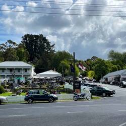 Le Puhoi Hotel & Pub