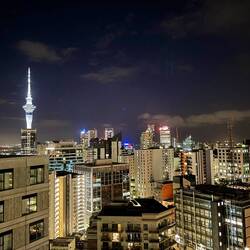 Vue depuis notre Airbnb au 19ème étage d'une tour au centre ville.