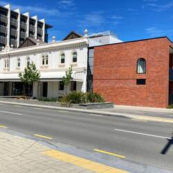 Alt / Neu an vielen Ecken zu sehen