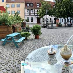 Eis am Beeskower Marktplatz