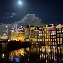 Full moon helped with the reflection looking so good