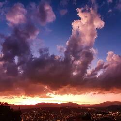 Sonnenuntergang über der Stadt Sucre