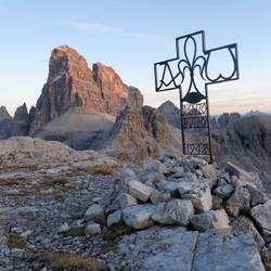 Steile Zinnen, wie hier der Zwölferkofel schmücken die Dolomiten ebenso...