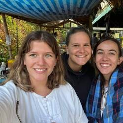 Naomi und Vaisa. 3er Gespann