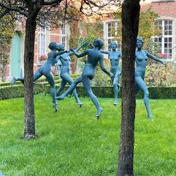 More lovely sculptures