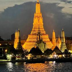 Wat Arun, taken from my balcony.