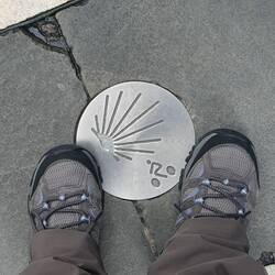 Neue Treter passen farblich gut zu den modernen Wegweisern 😅