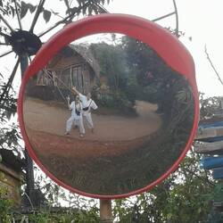 Die Tasche gehört zum Outift