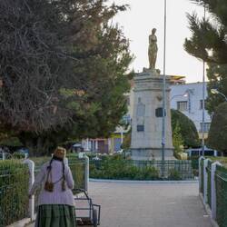 Eine "Chola", allerdings ohne den typischen Melonen-Hut auf dem Kopf