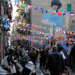 Murales Maradona, Quartieri Spagnoli