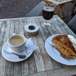 Coffee, Dutch Apple Pie, and Mulled Wine.