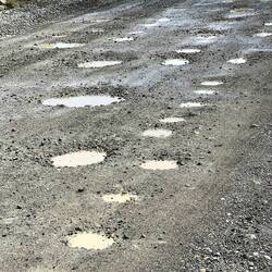 Ripio is here an alignment of pot-holes