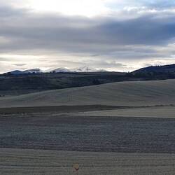 Schnee! Aber zum Glück nur auf weit entfernten Gipfeln