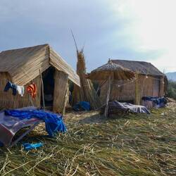 Besuch auf einer der Uros-Inseln
