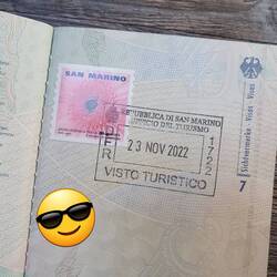 Einen offiziellen Stempel haben wir uns in den Reisepass geben lassen