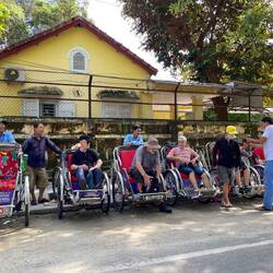 Auf die Rikschas, fertig, los