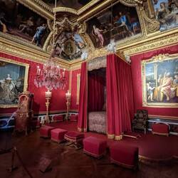 The Kings Bedroom. His windows had perfect alignment with the rising sun.
