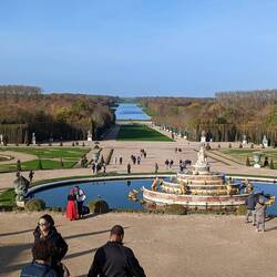 A fairly big view of the Palace Garden. The forested area on either side has clearings & sculptures.