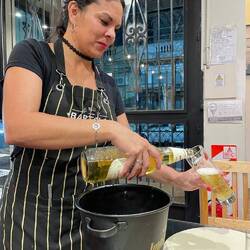 Lediglich das eisgekühlte Bier in der Pizzeria schmeckt super!