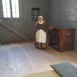 𝑨𝒃𝒊𝒕𝒐 𝒕𝒓𝒂𝒅𝒊𝒛𝒊𝒐𝒏𝒂𝒍𝒆 𝒅𝒆𝒍𝒍𝒂 𝑳𝒆𝒗𝒐𝒏𝒊𝒂