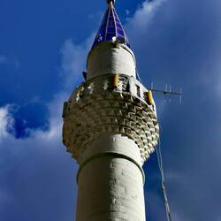 Almost at the goal of today's hike - the mosque of Çurkubağ!