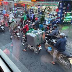 Sogar Waschmaschinen werden transportiert