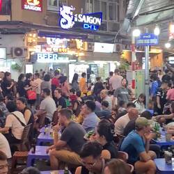 Pub Street neben unserem Hostel