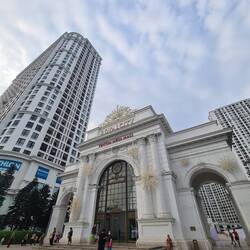 Vincom Mega Mall Royal City