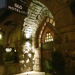 𝑮𝑳𝑶 𝑯𝒐𝒕𝒆𝒍 𝑨𝒓𝒕