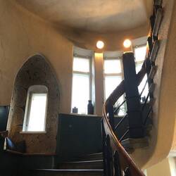 𝑮𝑳𝑶 𝑯𝒐𝒕𝒆𝒍 𝑨𝒓𝒕