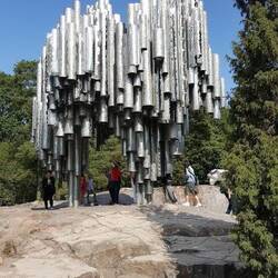 𝑴𝒐𝒏𝒖𝒎𝒆𝒏𝒕𝒐 𝒂 𝑺𝒊𝒃𝒆𝒍𝒊𝒖𝒔