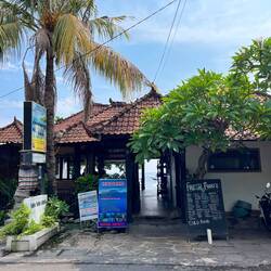 The sama sama amed restaurant directly in front of our accomodation in Amed (with a view🤗)