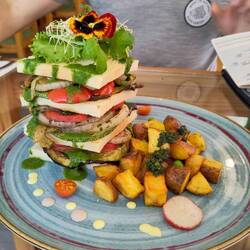 Verdientes Mittagessen zurück in Aguas Calientes🥪