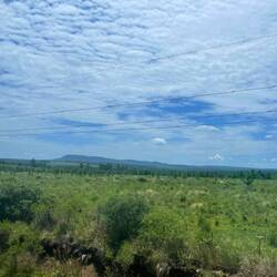 Das könnte auch die Schwäbische Alb sein oder Ausläufer des Schwarzwalds.