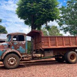 Dieser Lastwagen hat auch schon bessere Zeiten erlebt!